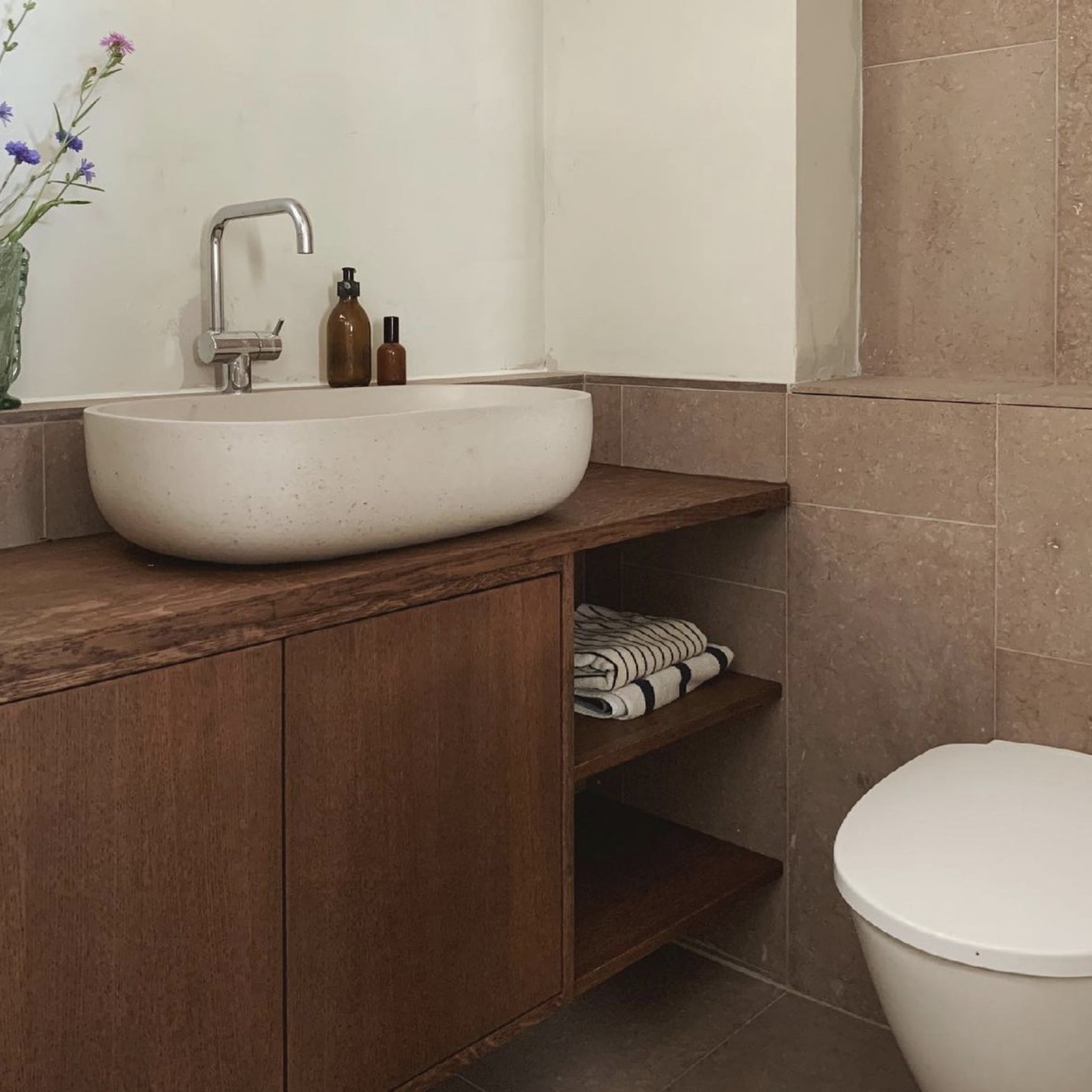 Ölandssten röd diamantfräst – Östersjösten Aktiebolag