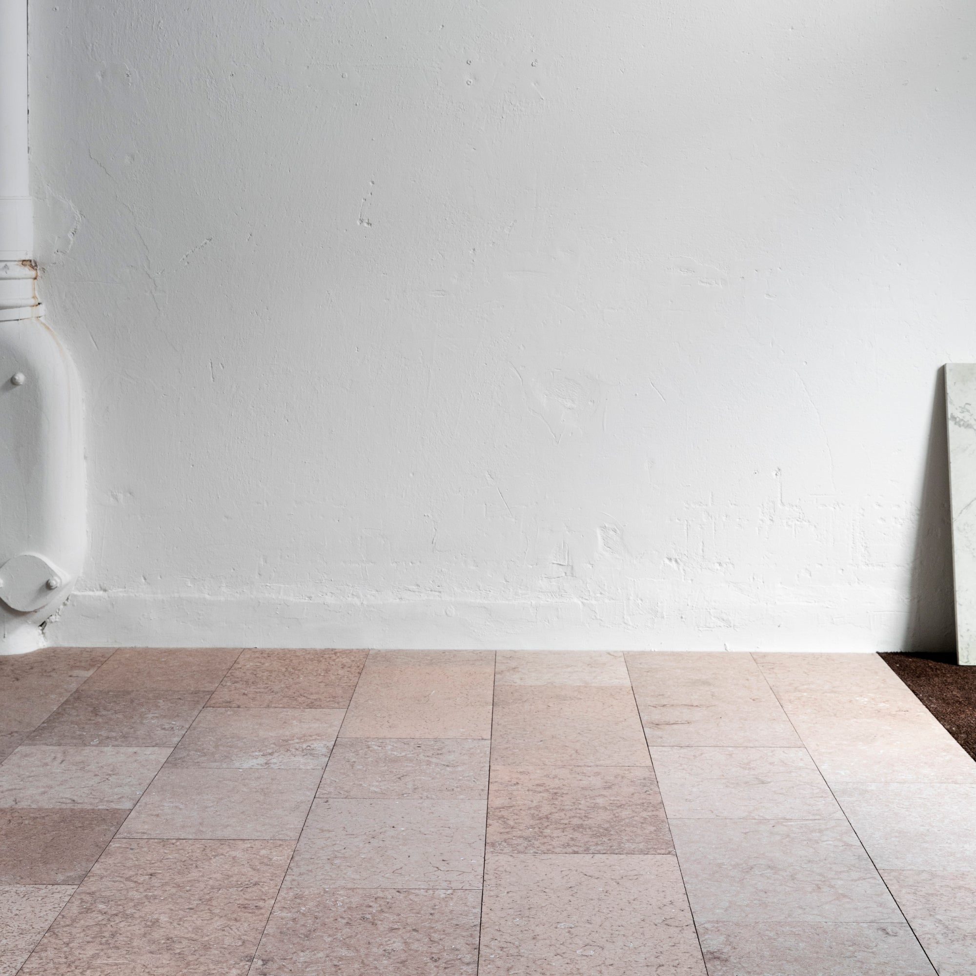 Ölandssten röd diamantfräst – Östersjösten Aktiebolag